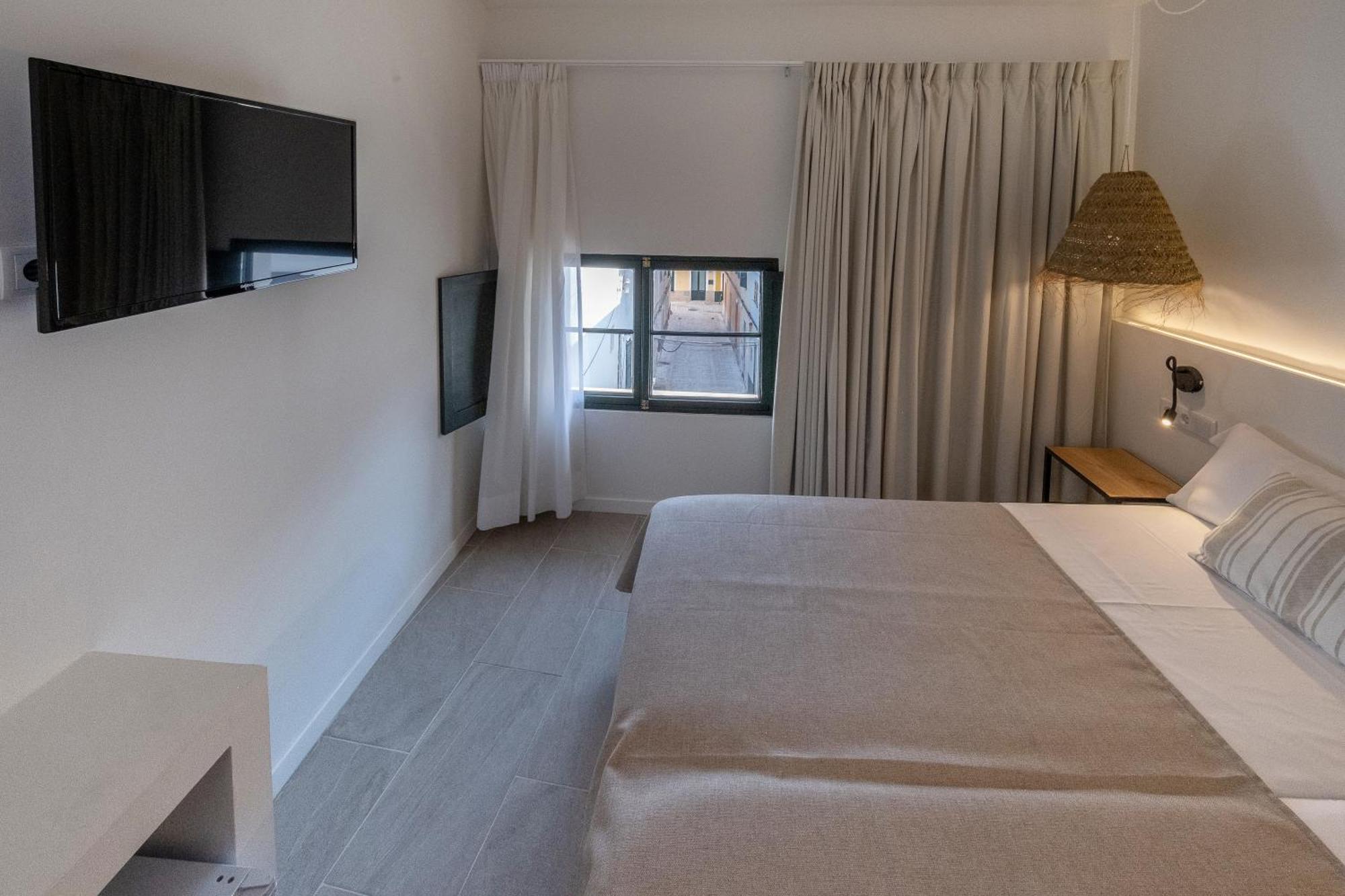 Hotel Tres Tocs Ciutadella  Zewnętrze zdjęcie